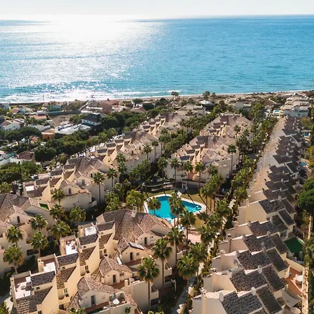 Front Line Townhouse With Sea Views And South Facing, In Costabella, Marbella
