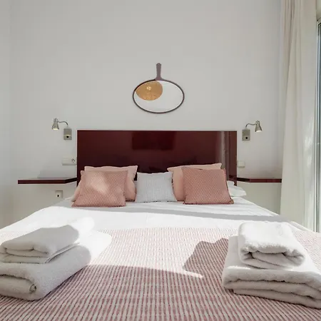 Front Line Townhouse With Sea Views And South Facing, In Costabella,