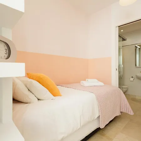 Apartment Front Line Townhouse With Sea Views And South Facing, In Costabella, Marbella
