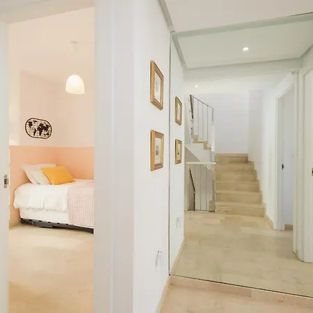Apartment Front Line Townhouse With Sea Views And South Facing, In Costabella,
